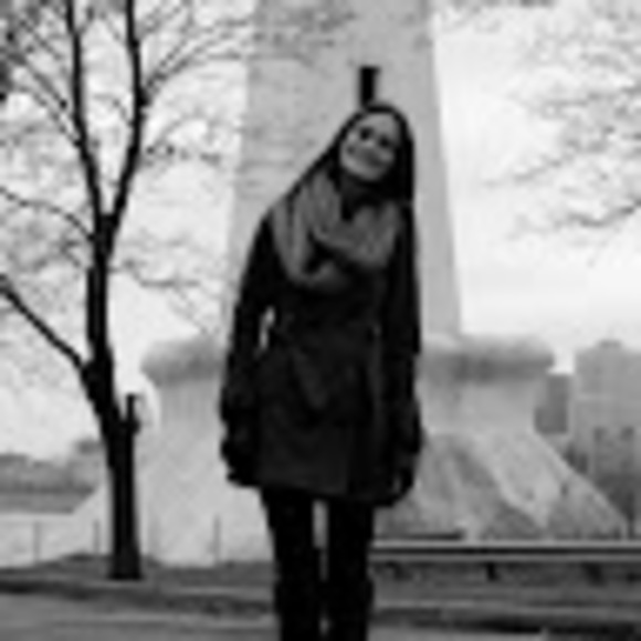 Meet your Posher, Florence - Picture 1 of 1